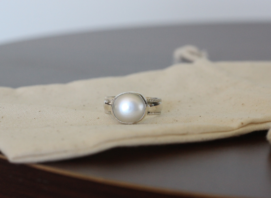 Pearl Ring // Size 8