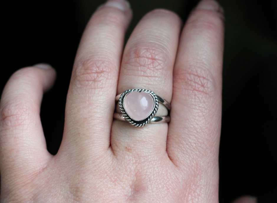 Rose Quartz Heart Ring // CHOOSE YOUR SIZE