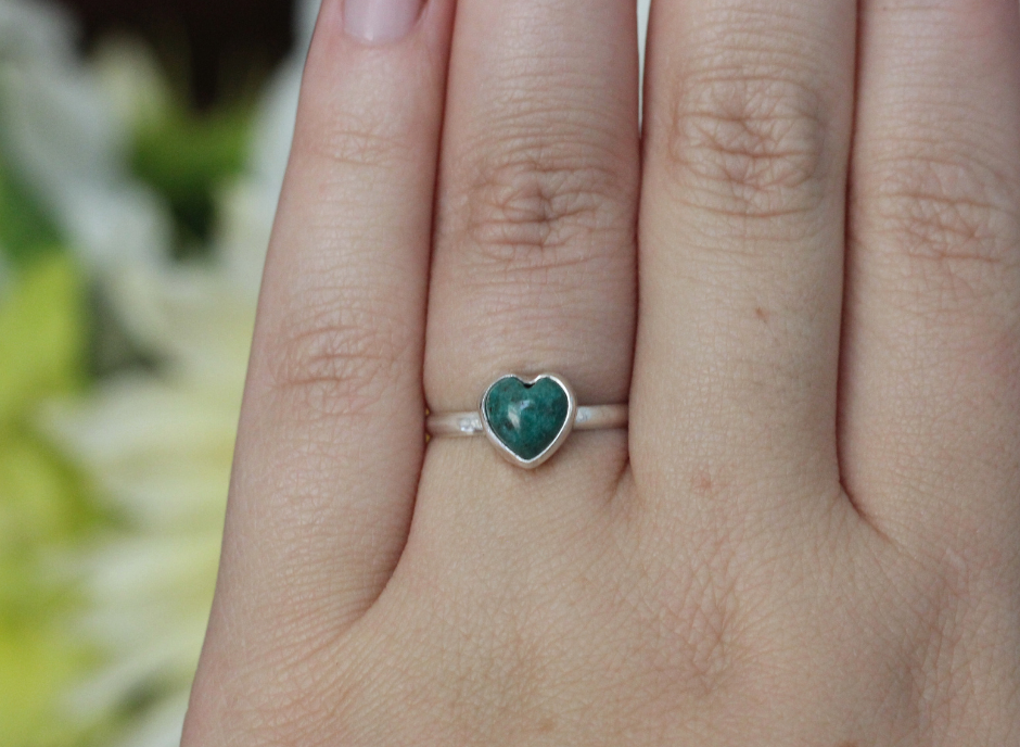Turquoise Heart Ring // Size 8