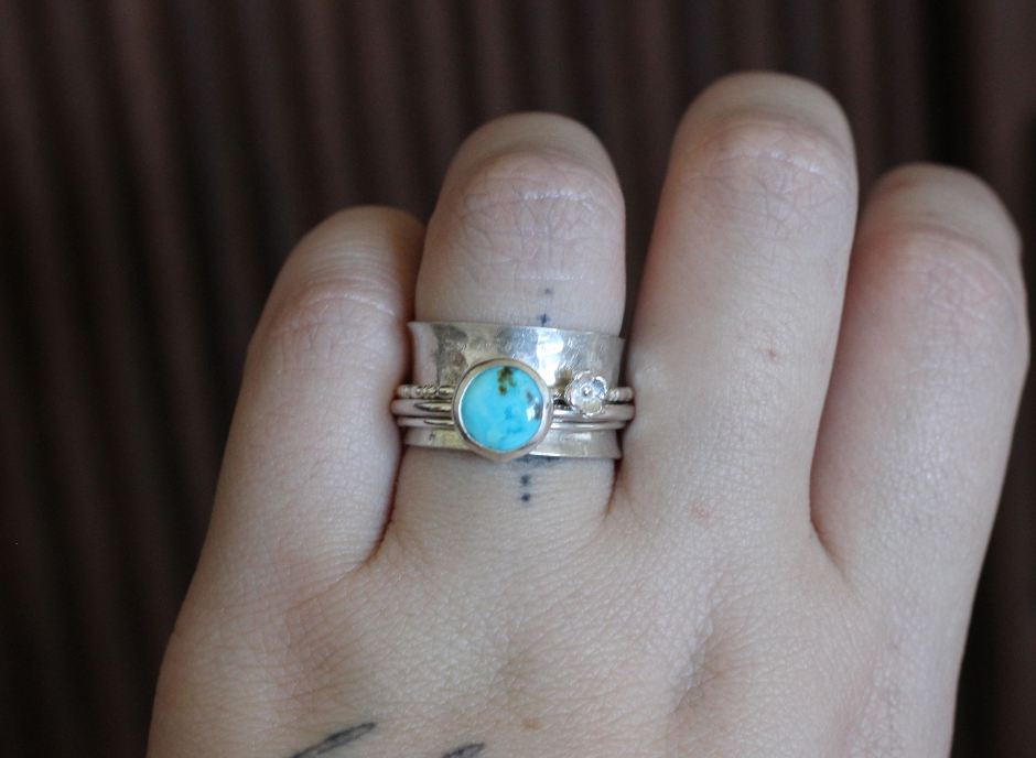Busy Blooming Turquoise Spinner // Size 9