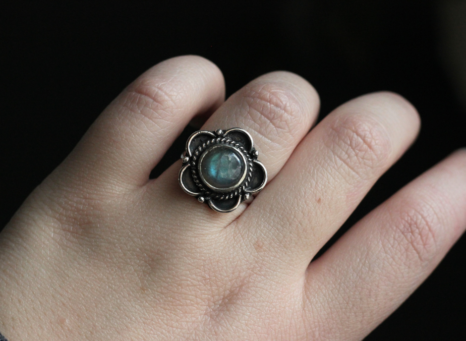 Labradorite Flower Ring // Size 9