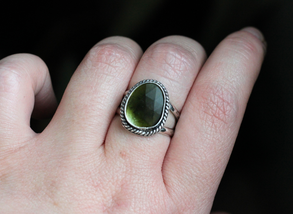 Green Tourmaline Ring // CHOOSE YOUR SIZE
