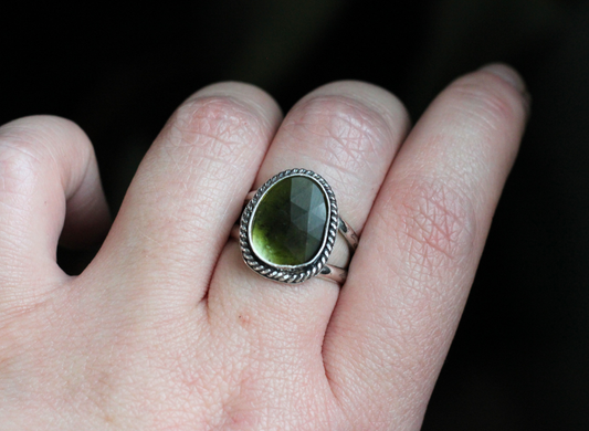 Green Tourmaline Ring // CHOOSE YOUR SIZE