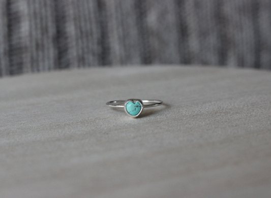 Turquoise Mini Heart Ring // Size 9