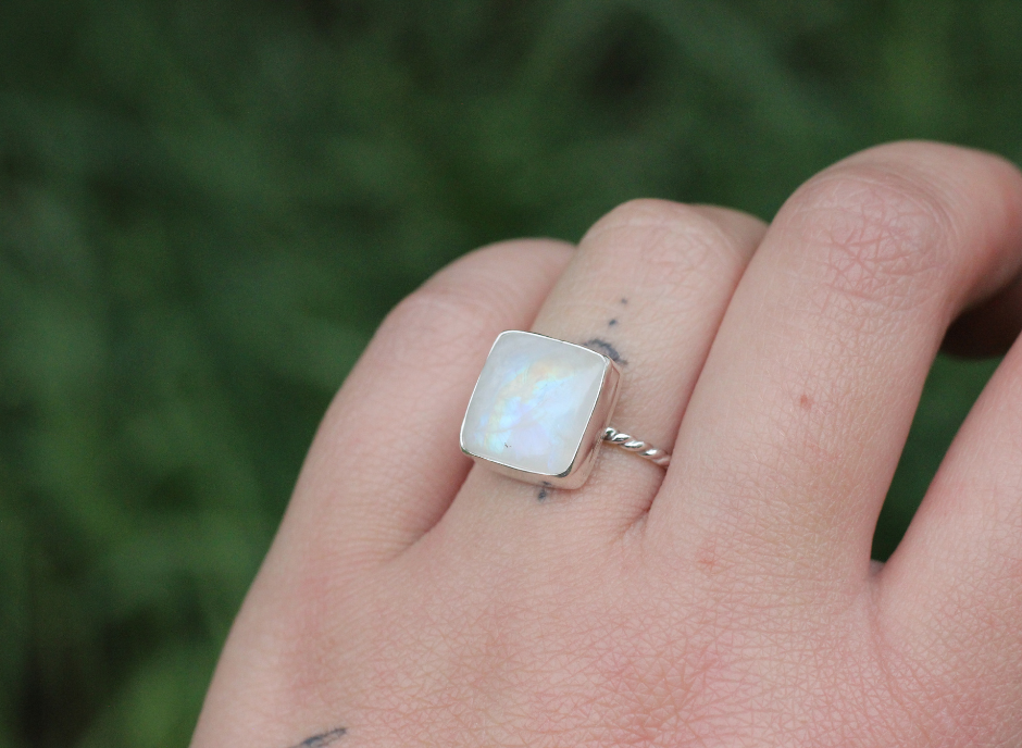 Rainbow Moonstone Ring // Size 8