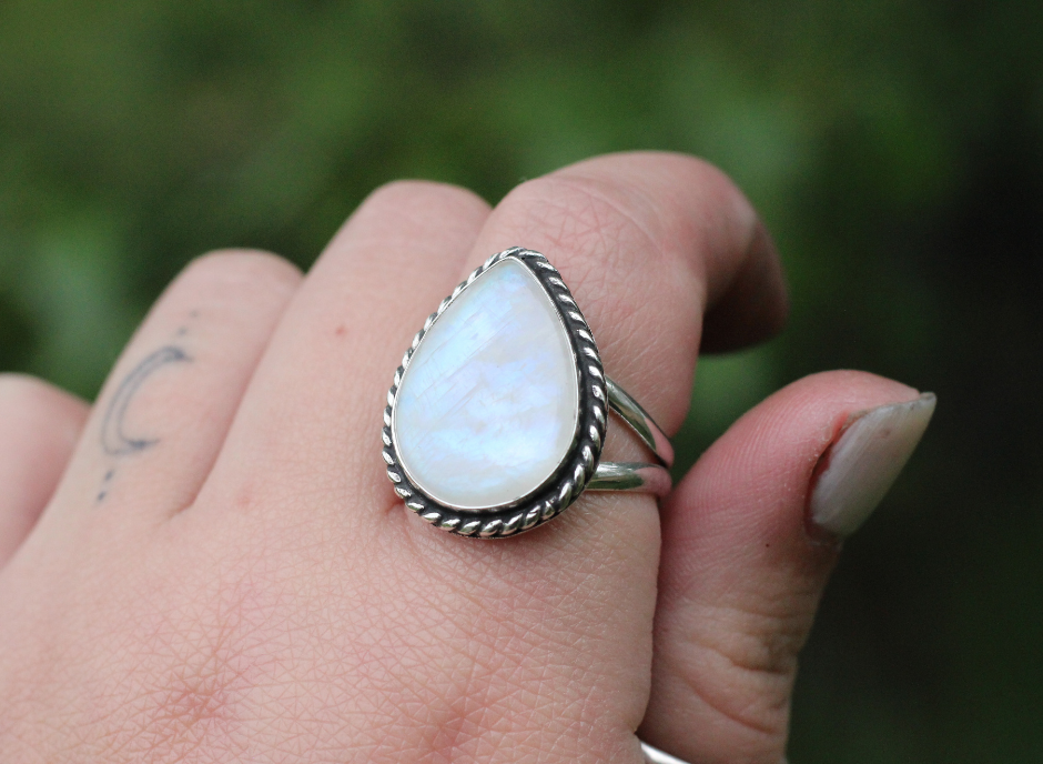 Rainbow Moonstone Ring // Size 10