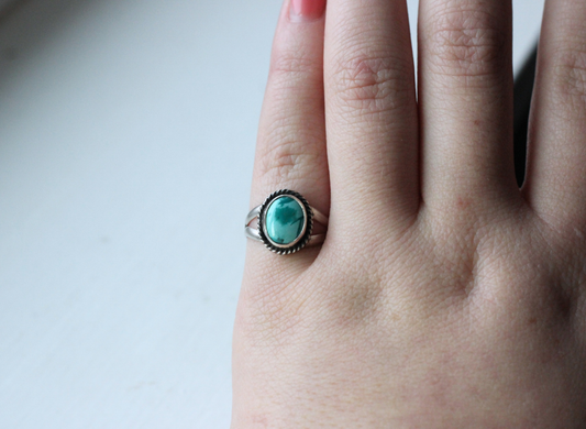 Turquoise Ring // Size 7.5
