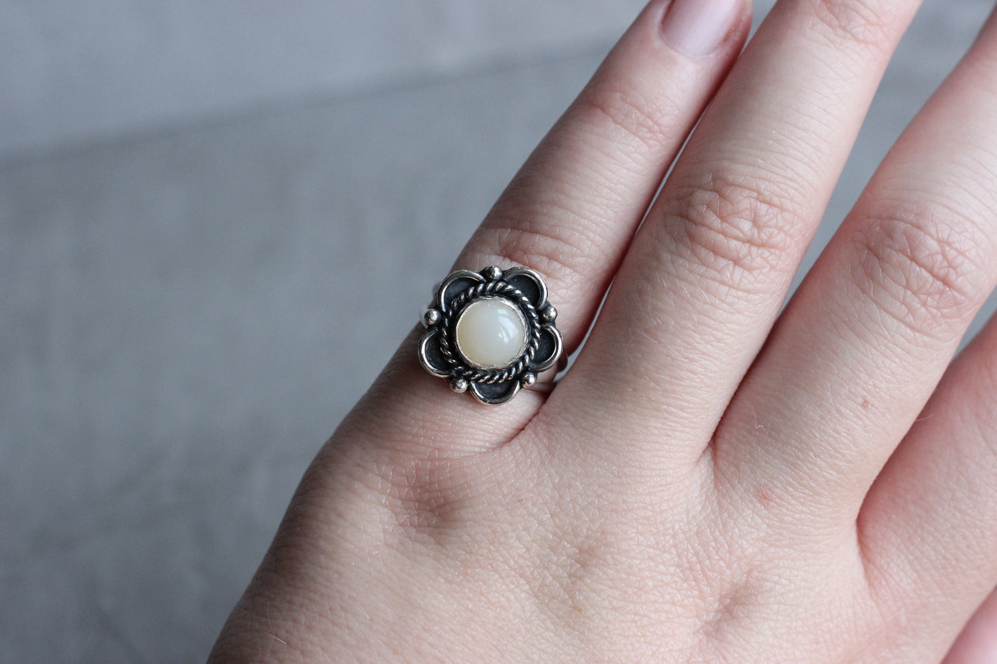 Moonflower Ring // Size 7