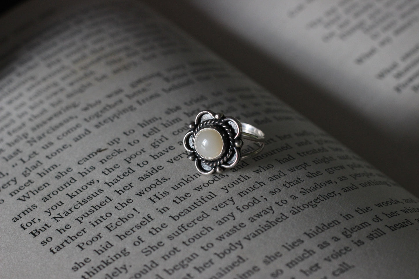 Moonflower Ring // Size 7