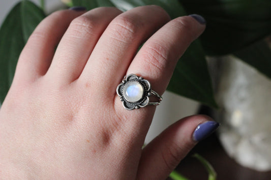 Rainbow Moonflower Ring // Size 11